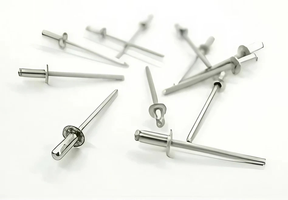 インサートナット